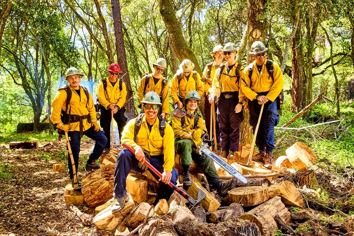 Contra Costa County Hand Crew 12 conducting a controlled pile burn at Wagner Ranch Nature Area in Orinda.